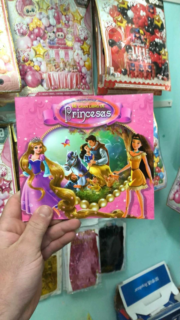 Libritos cuenta cuentos Princesas's foto | Milán Roches |  BizneCubano