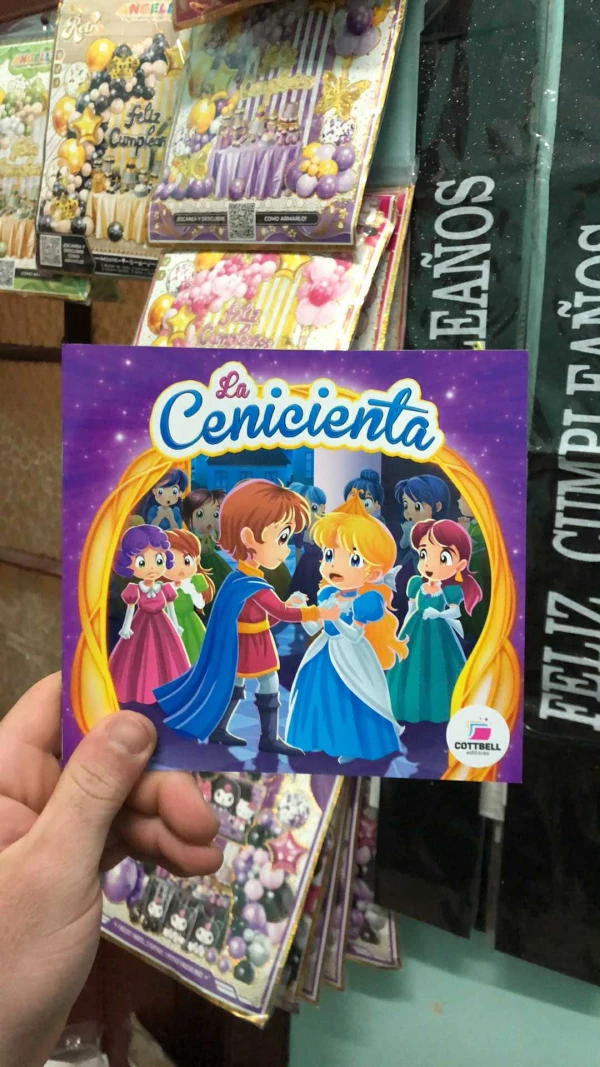 Libritos cuenta cuentos Cenicienta's foto | Milán Roches |  BizneCubano