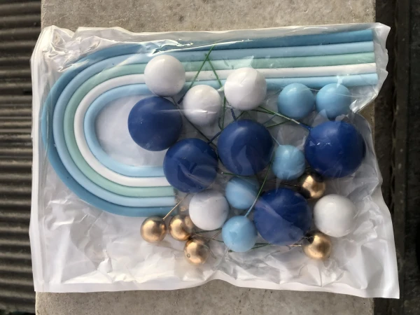 Stopper decorativo Azul Rey's foto | Milán Roches |  BizneCubano