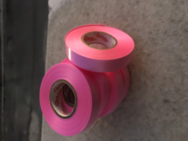 Rollo de cinta decorativa Rosado fucsia claro's foto | Milán Roches |  BizneCubano