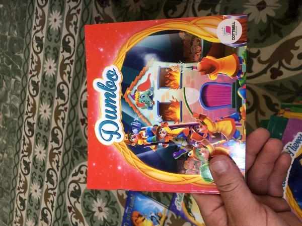 Libritos cuenta cuentos Dumbo's foto | Milán Roches |  BizneCubano