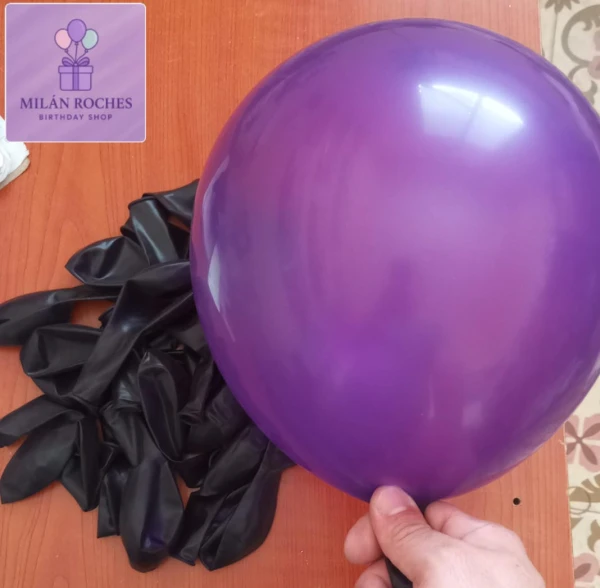 Globos de latex 12" violeta's foto | Milán Roches |  BizneCubano