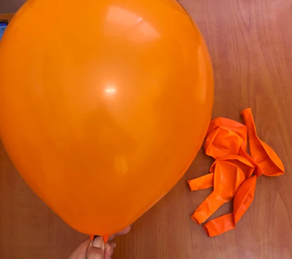 Globos 12"  Naranja's foto | Milán Roches |  BizneCubano
