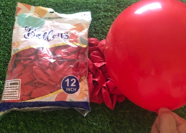 Globos 12"  Rojo mate's foto | Milán Roches |  BizneCubano