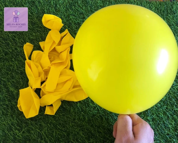 Globos de latex 12" Amarillo mate's foto | Milán Roches |  BizneCubano
