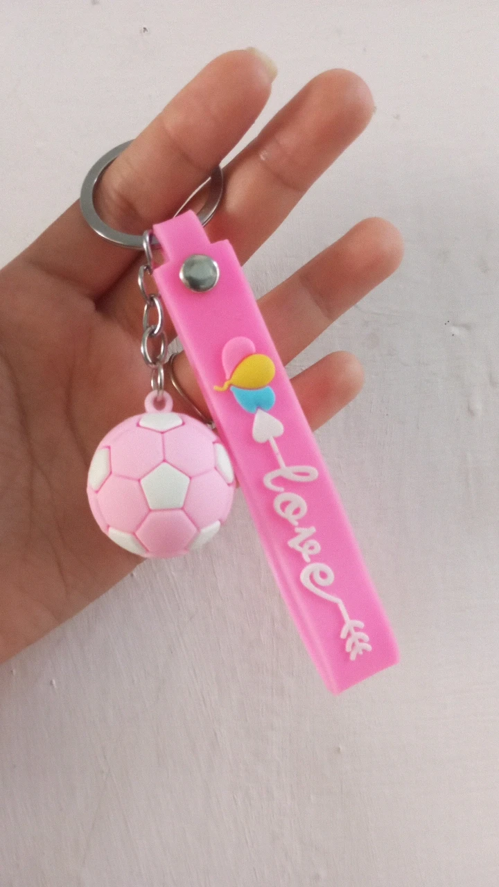 Llavero de Goma Pelota Rosa's foto | Milán Roches |  BizneCubano